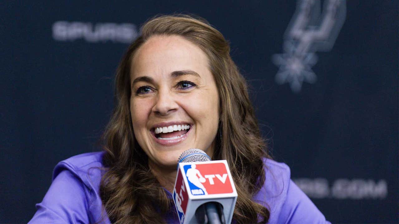 Spurs hire WNBA star Becky Hammon as assistant